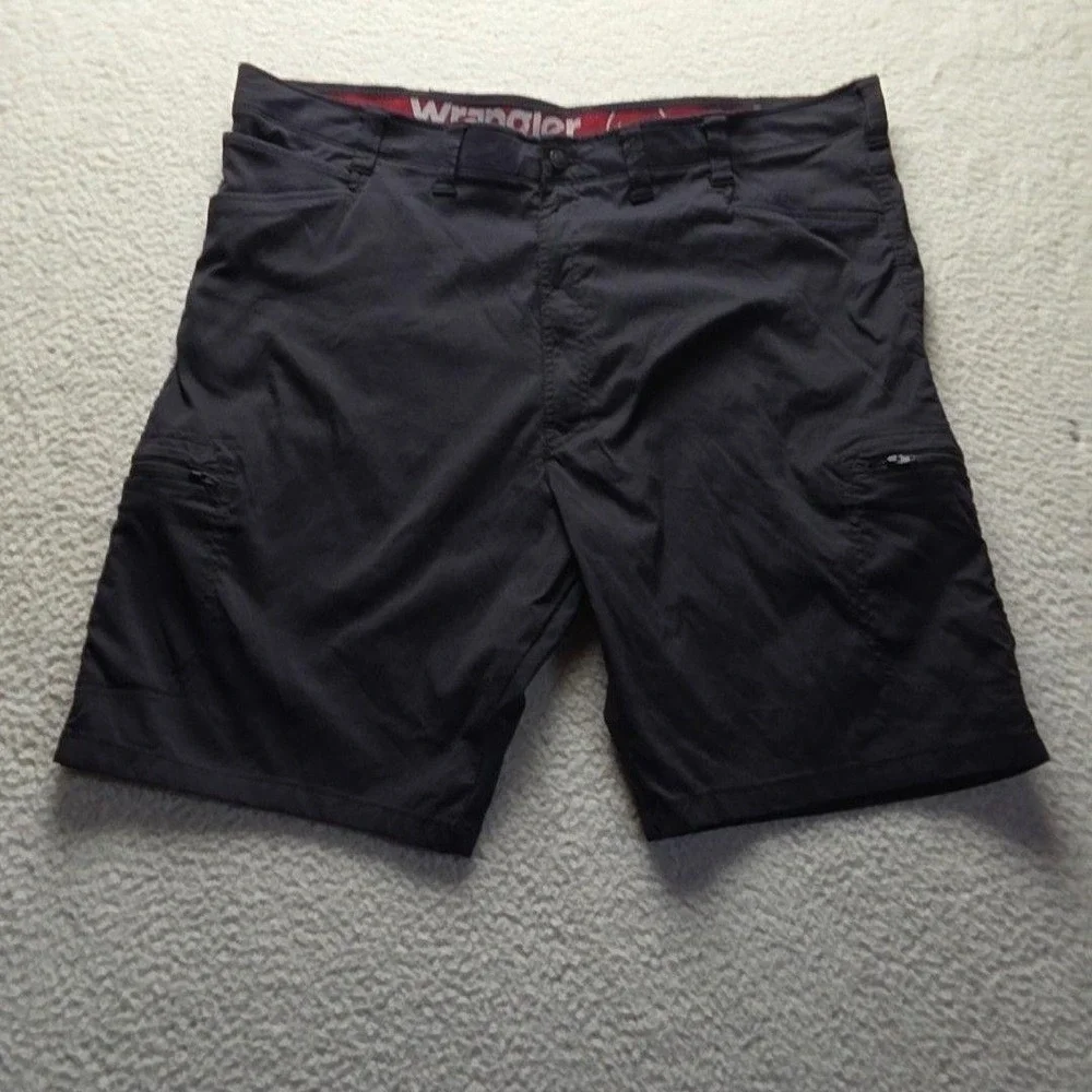 Wrangler Cargo Shorts Mens 44 Black Nylon Spandex Microfiber 10 Inseam Casual